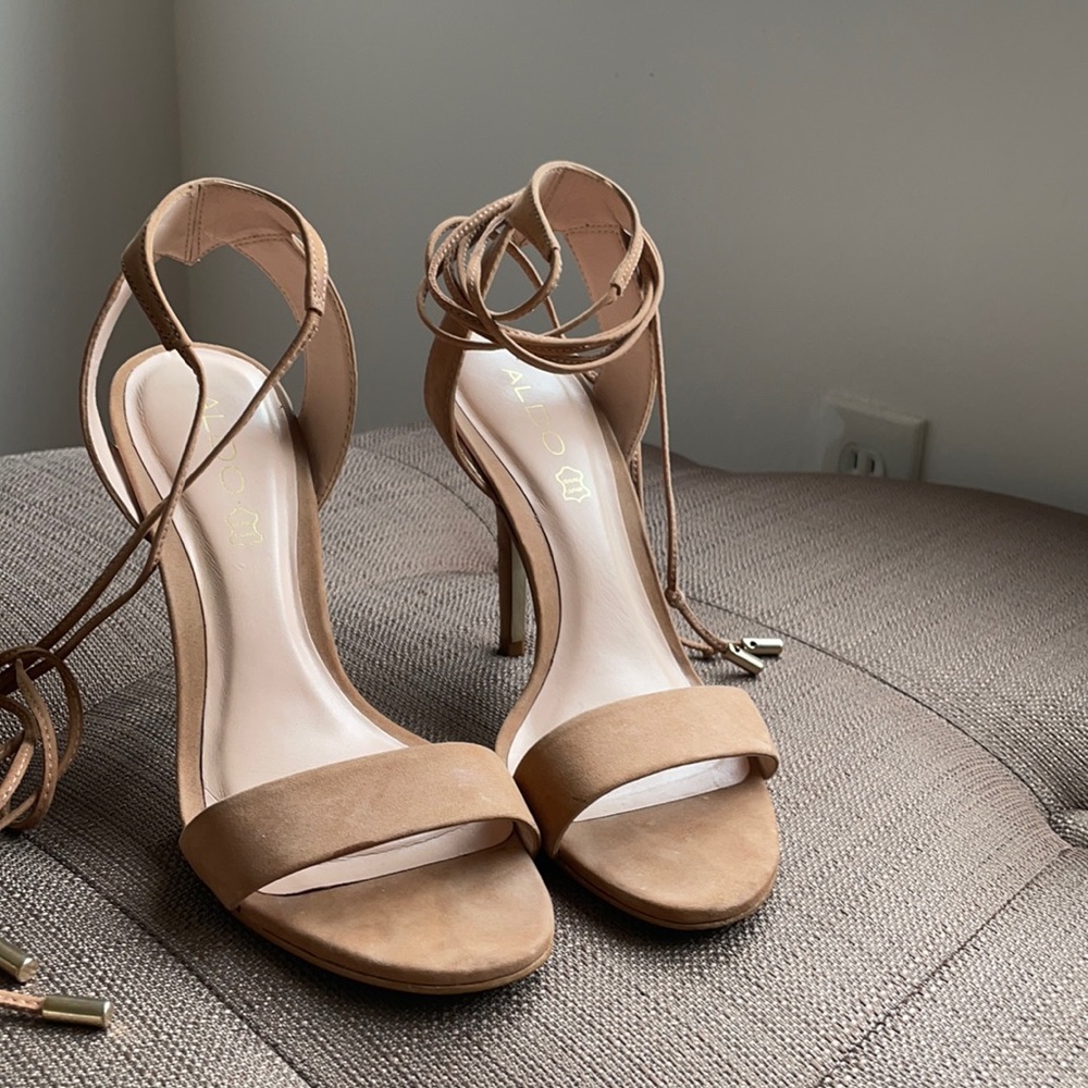 Aldo Nude Suede Ankle Wrap Sandals Sz 7.5